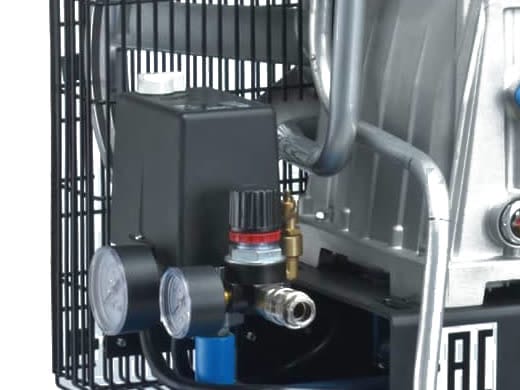 Pressure switch, pressure regulator, two gauges and a DN 7.2 quick coupling