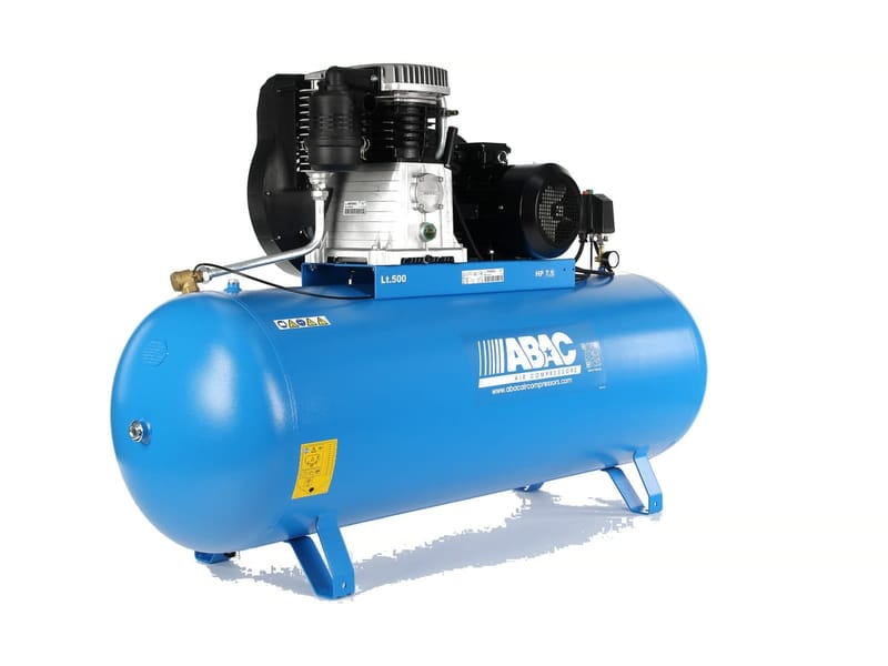 Pomaloběžný kompresor ABAC B70-5,5-500FT — stacionární provedení na patkách, jednotka B70, vzdušník 500 l, tlakový spínač s manometrem