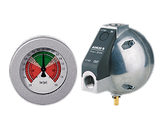 MDA 60 differential pressure gauge and AOK 20B float drain
